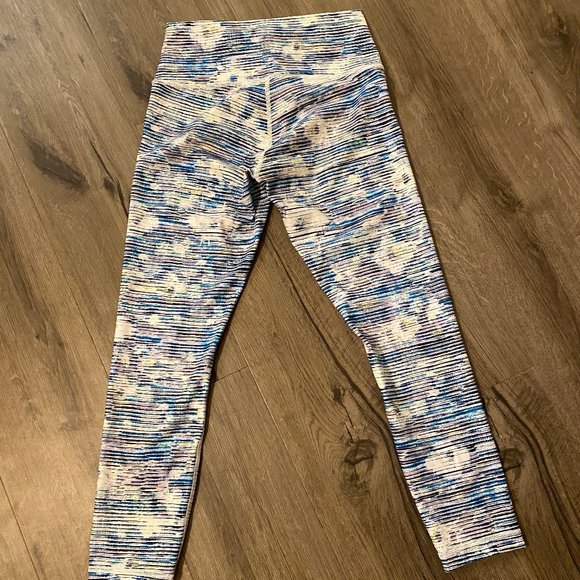 Stripped Lululemon Leggings pants comfort workout - Picture 6 of 11